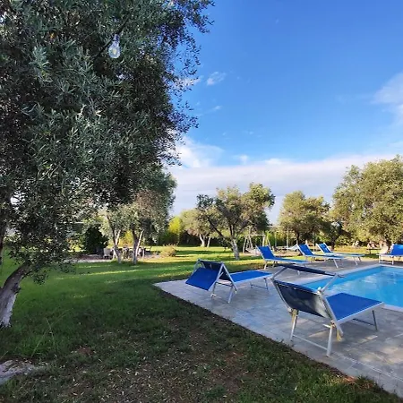Apartment Minirooms With Pool And Park Bekolopi Bari